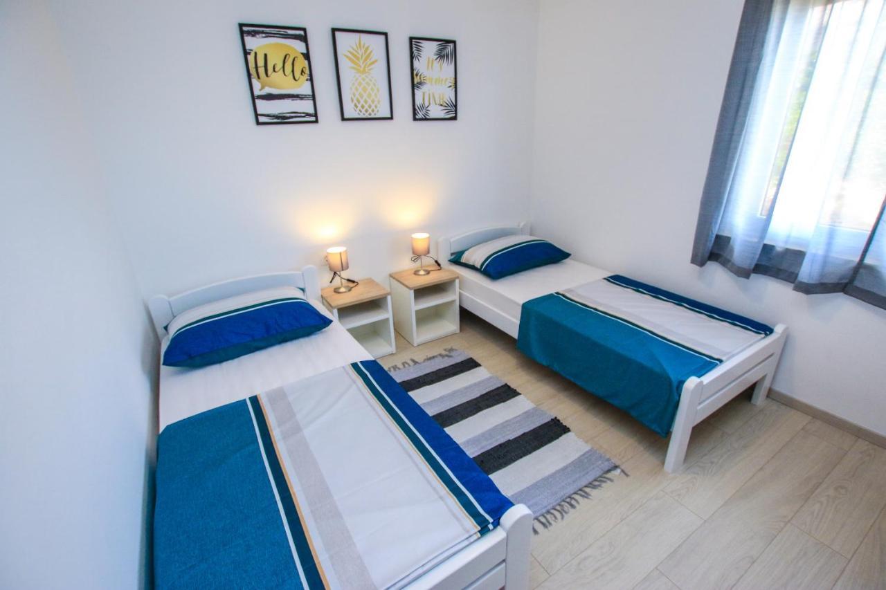 Family Beach Apartments Peroj Zewnętrze zdjęcie