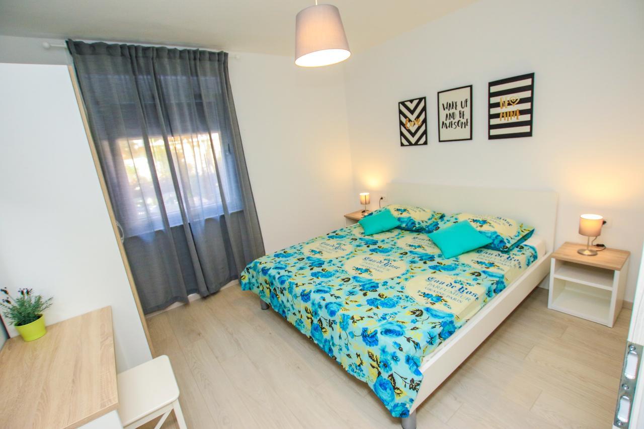 Family Beach Apartments Peroj Zewnętrze zdjęcie
