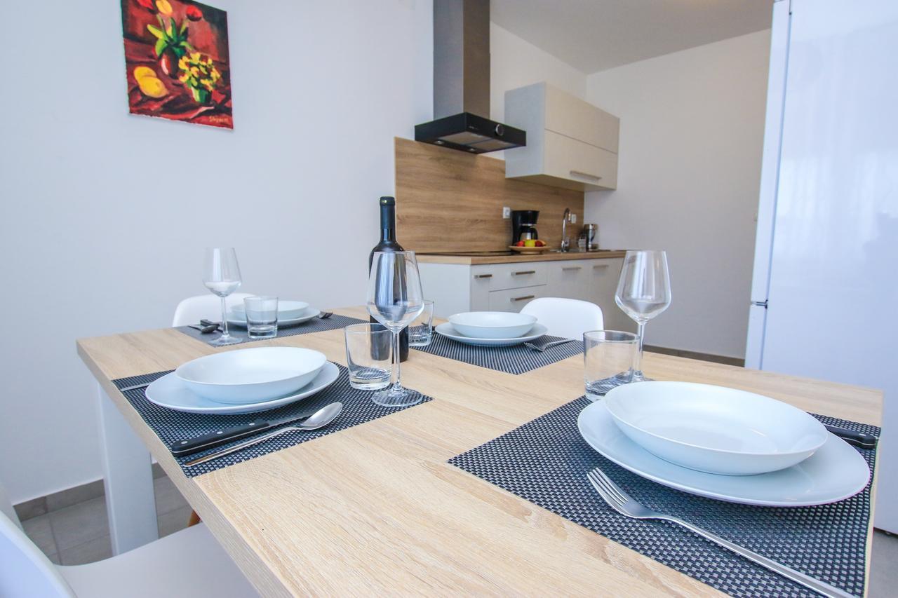 Family Beach Apartments Peroj Zewnętrze zdjęcie