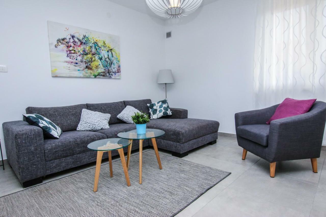 Family Beach Apartments Peroj Zewnętrze zdjęcie