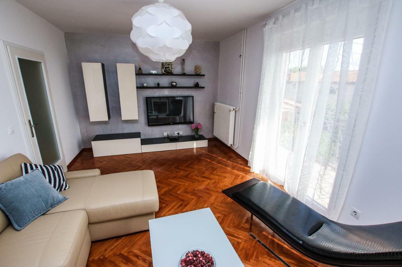 Family Beach Apartments Peroj Zewnętrze zdjęcie