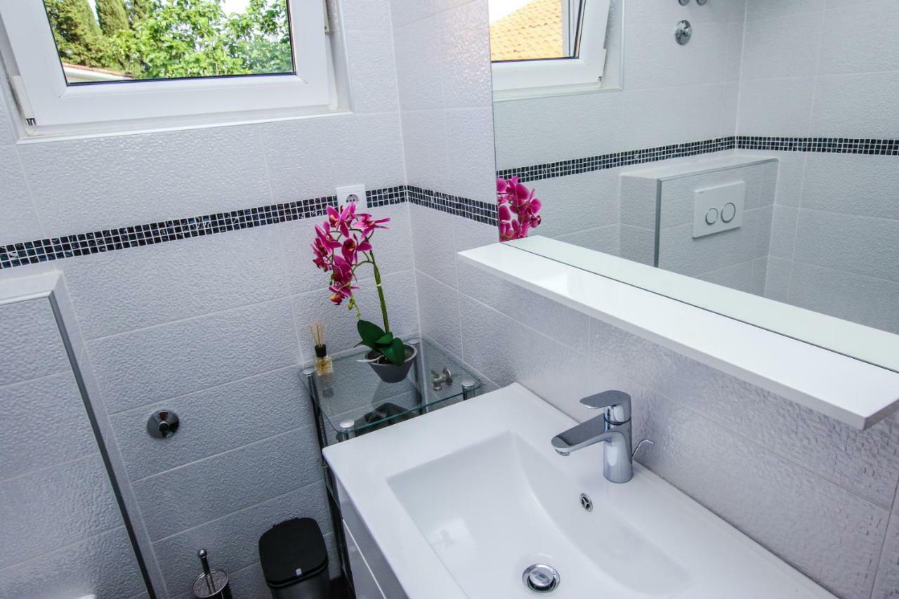 Family Beach Apartments Peroj Zewnętrze zdjęcie
