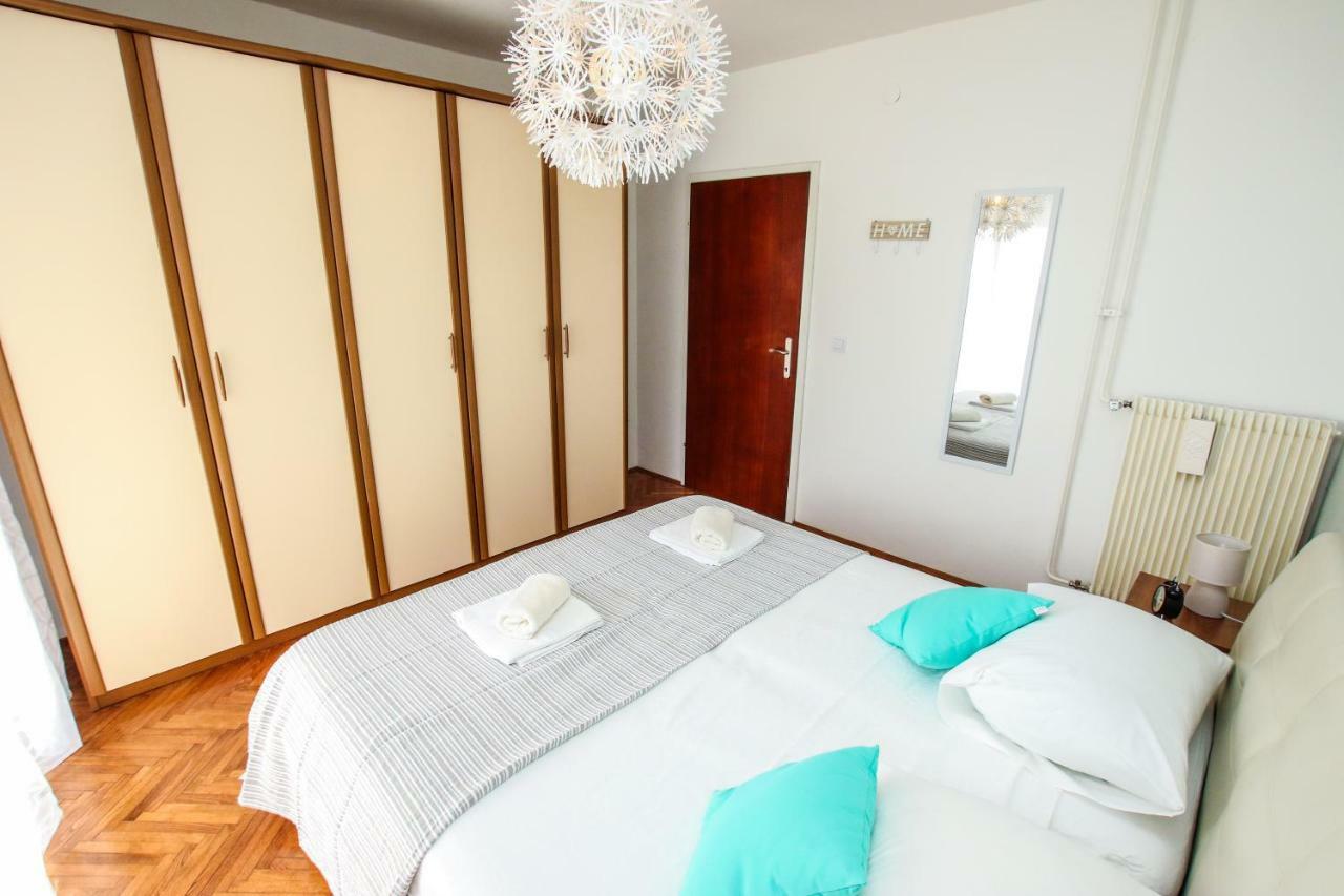 Family Beach Apartments Peroj Zewnętrze zdjęcie