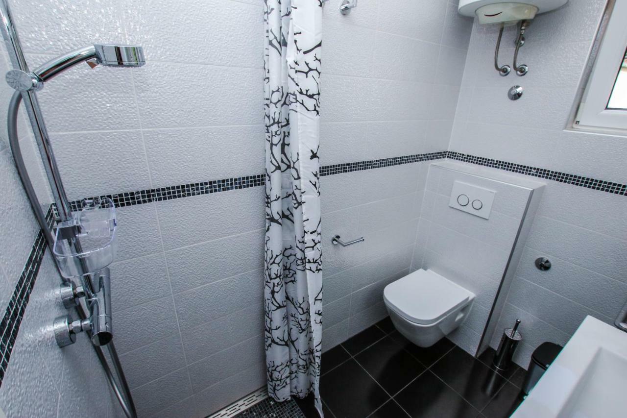 Family Beach Apartments Peroj Zewnętrze zdjęcie